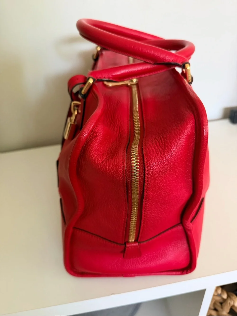 Loewe Red Amazona 36